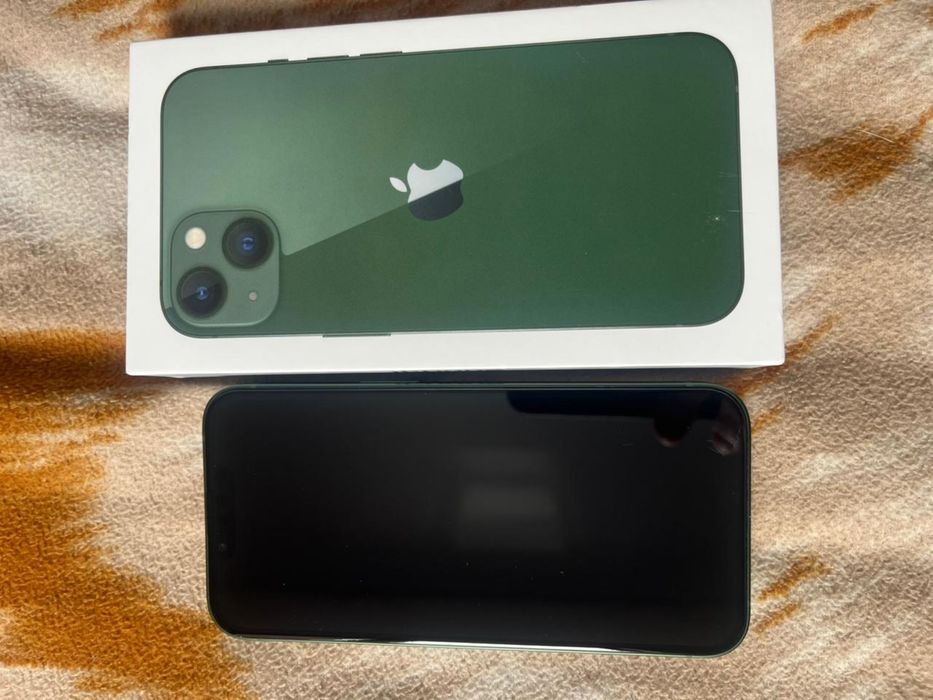 Продам айфон 13