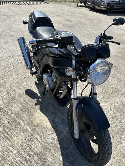 Moticiclete yamaha daelim honda vessa piaggo dinkstreet