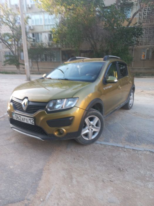 Продается.  а/м Ренаульт Сандеро