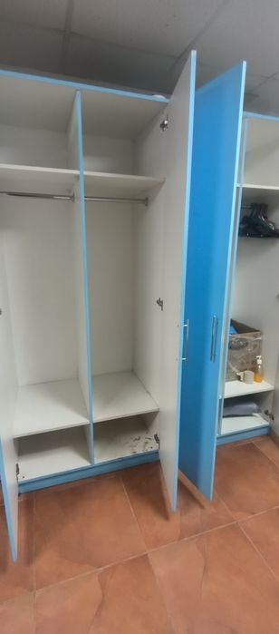 Шкаф 2 секции в хорошем состоянии