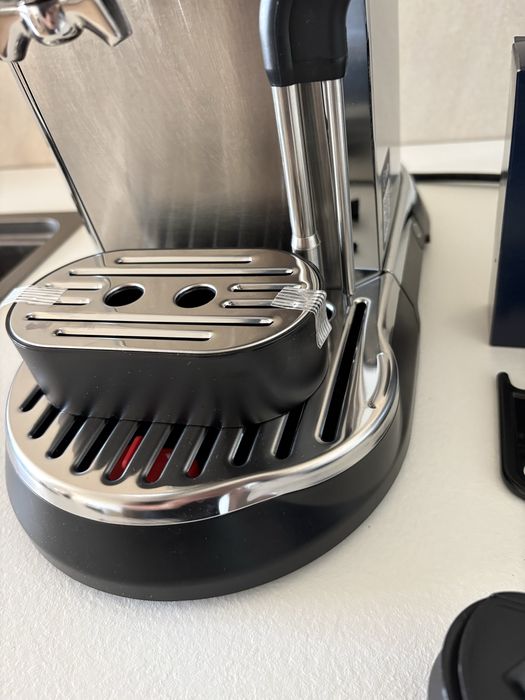 Кофеварка De’Longhi Dedica Maestro Plus EC950.M