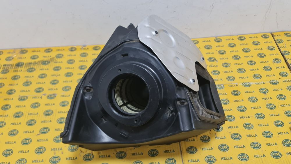 Carcasa filtru aer Audi A4 B9 8W A5 8W0133835P