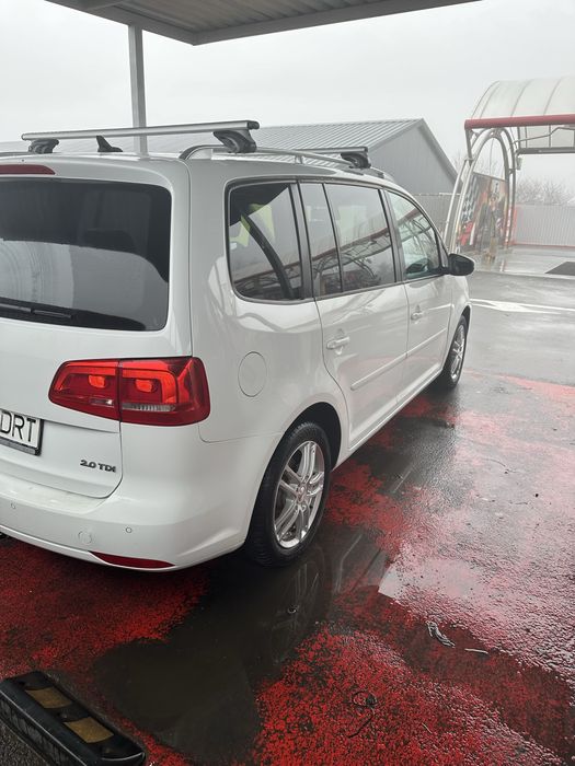 VOLKSWAGEN Touran 2015 — imagine 3