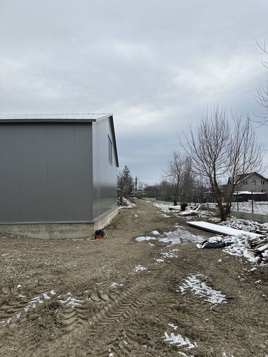 Hala de vanzare strada Abator Pascani