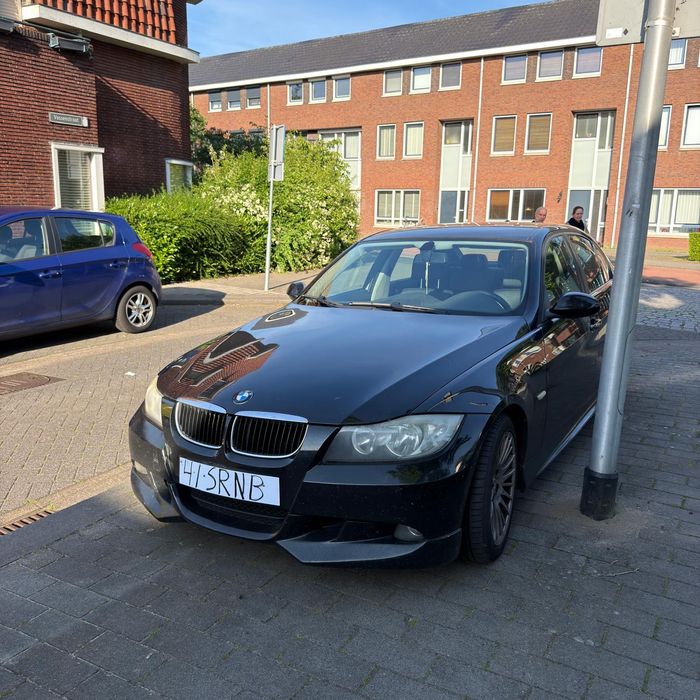 BMW E90 paket M benzină