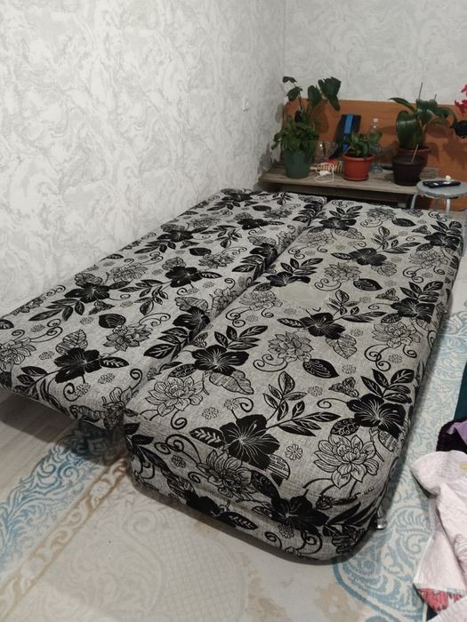 Тақта (диван) Конаев