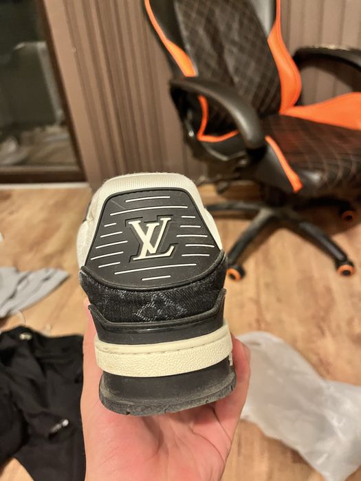 Louis Vuitton Sneakers
