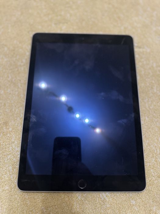 iPad Air 2 на 64ГБ черный
