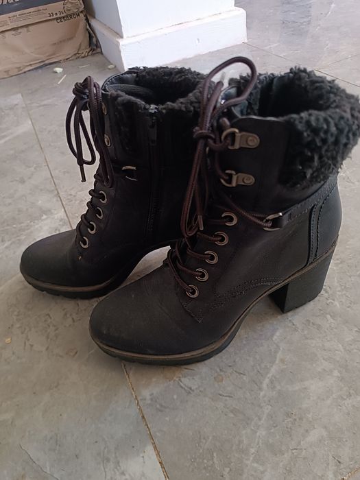 Vând ghete dama Nr 38, 95 lei
