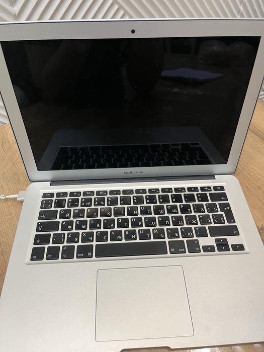Продам MacBook Air 2015