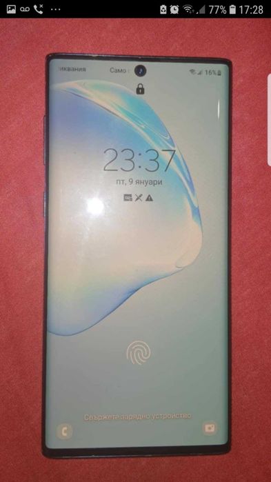 Samsung note 10 телефона  е сас спукан заден капак по дисплея наяма следи от употреба  налична писалка Телефонът си работи без проблем