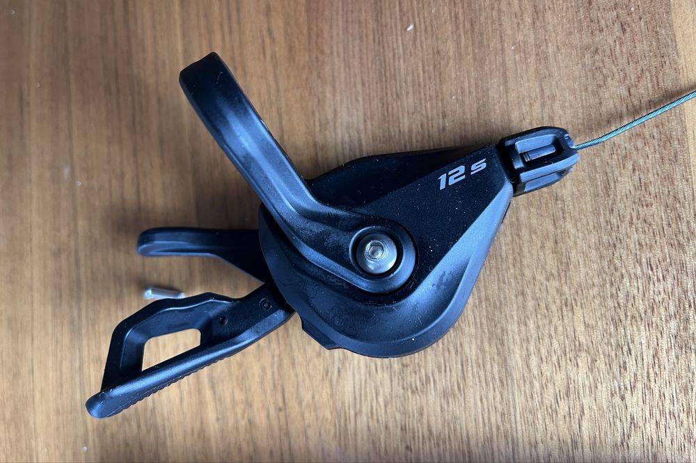 SHIMANO SL-M6100 DEORE 12S Дясна команда скоба