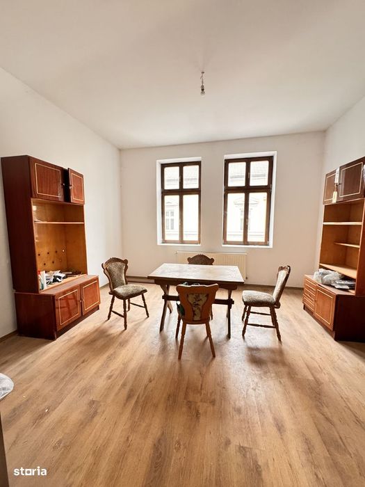 Spațiu comercial de închiriat – Ultracentral, Oradea – 203 mp utili –