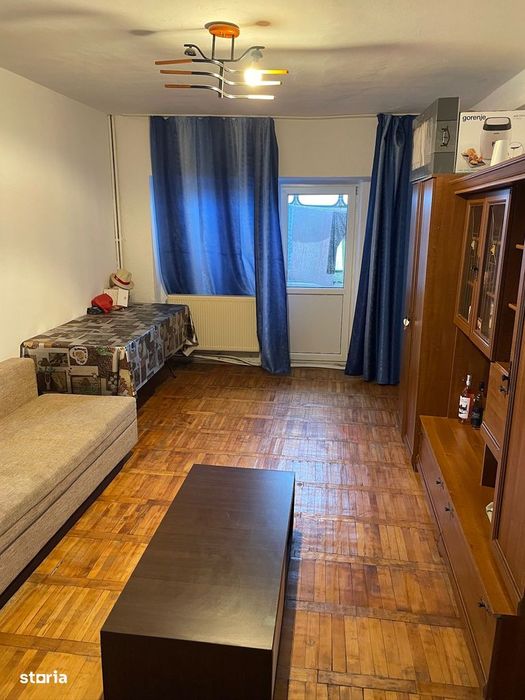Apartament 3 camere, balcon, etaj 6, zona dr.Stanca