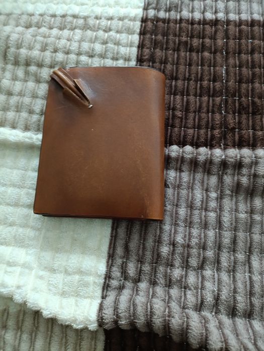 Продам кожаные портмоне новое