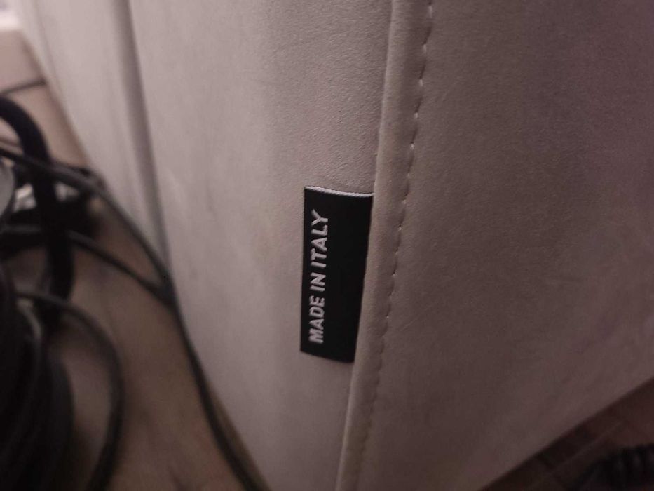 Италиански светло сив диван тройка от плат с функция сън