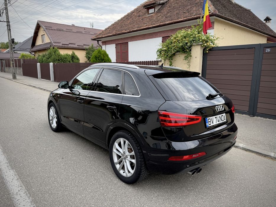 Audi Q3 S-line full panoramic / Automat