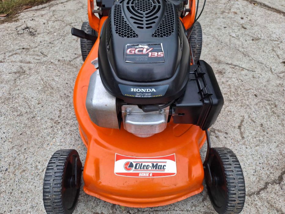 Косачка Honda Oleo-Mac самоходна  мулчираща с кош