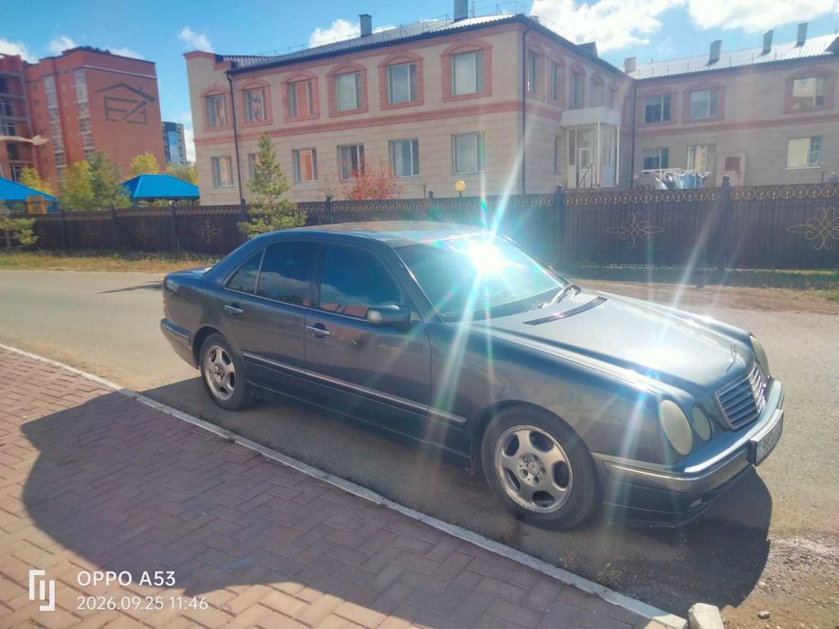 Продам автомобиль MERCEDES BENZ 210