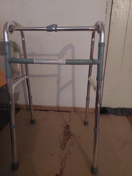 Продам Ходунок и Кастель