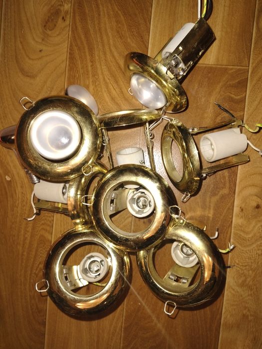 Продам светильники потолочные!