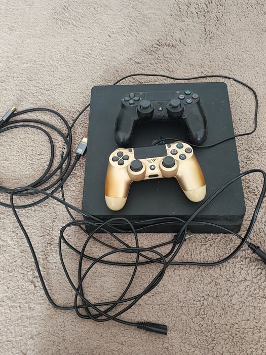 Playstation 4 folosit