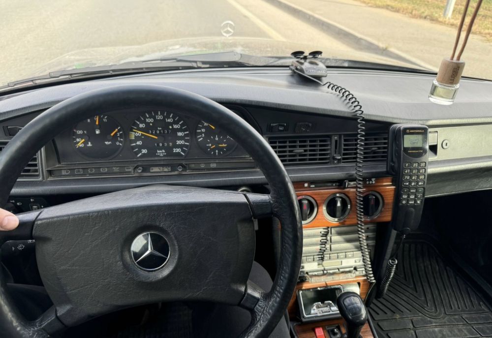 Продам Мерседес 190