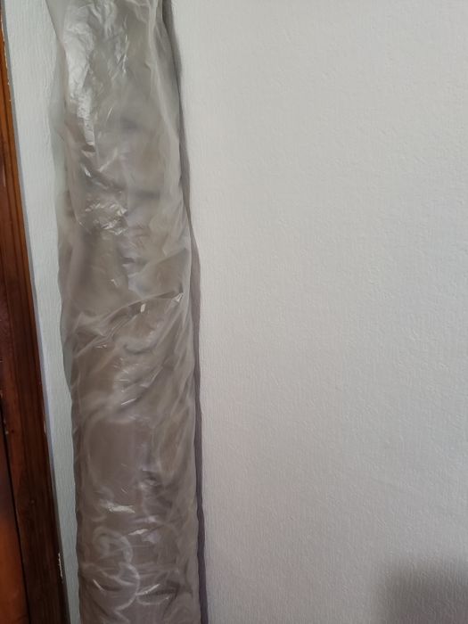 продам красивый палас овальный с выпуклым набитым рисунком.