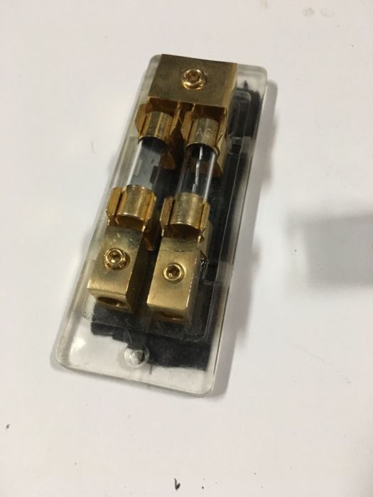 Sigurante alimentare audio de mare putere , papuci mufe , conectori