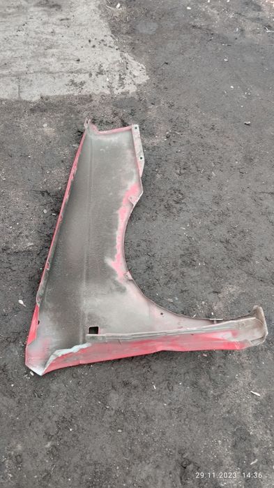 Крыло пасат б3 сидан