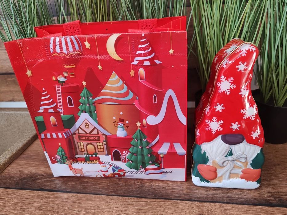 Комплект в метална кутия коледен гном