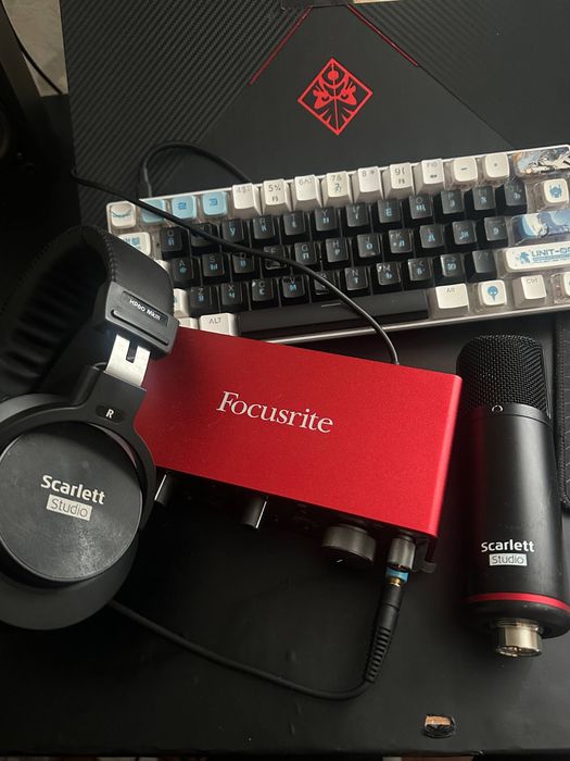 Продам Focusrite 2i2