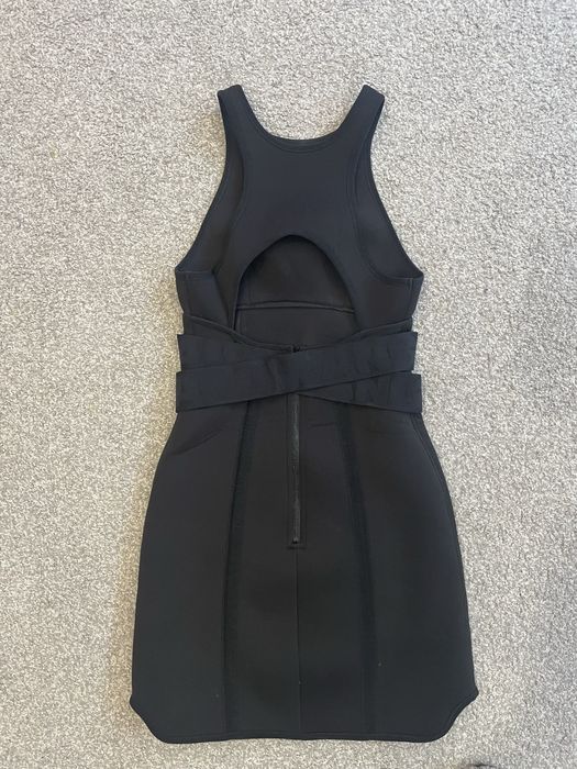 Рокля на Н&М Alehander Wang