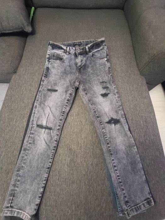 Vand 3 perechi de blugi Denim Originali marimea 140 "Noi"OCAZIEEE!!!