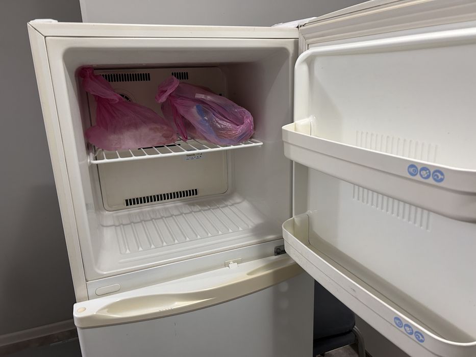 Холодильник в отличном состояние