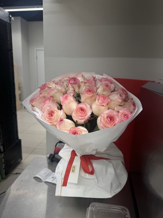 Цветы розы договорная