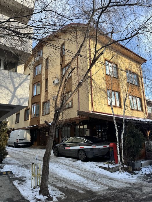 Garsoniera  langa metrou Eroii Revolutiei