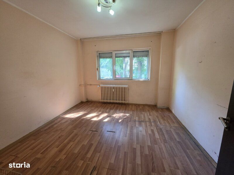 Titan Parc IOR - Potcoava - Basarabia — fotografia 1