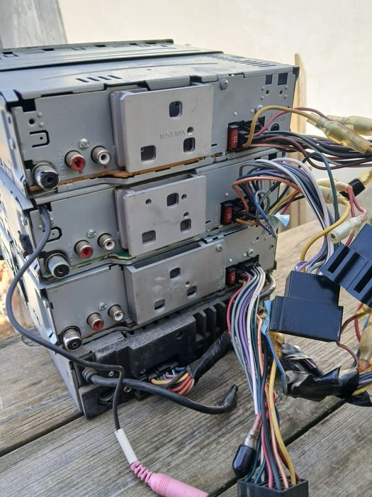 Vand cd player auto .
