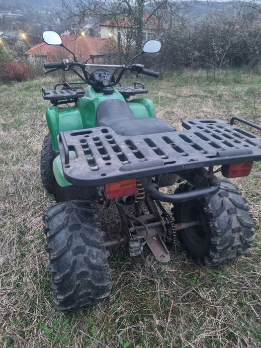Vând sau schimb ATV