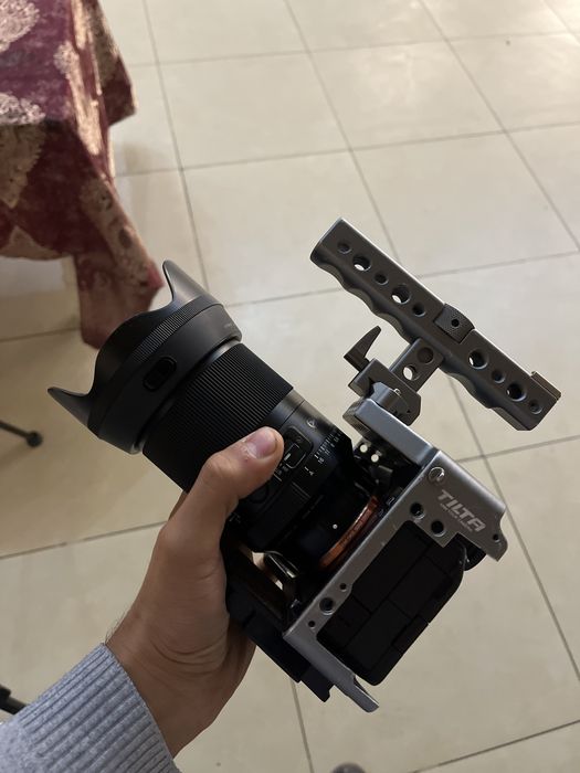 sony alpha s3   tilta obektib 2 dona 17-28tamron 35mm sumka fleshka