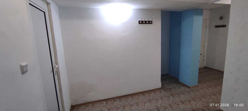 Дава се под наем Офис в Варна, Колхозен пазар - 43 кв.м за 259.08 € - Снимка #11