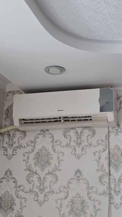 Кондиционер GREE, настенный, в хорошем состоянии