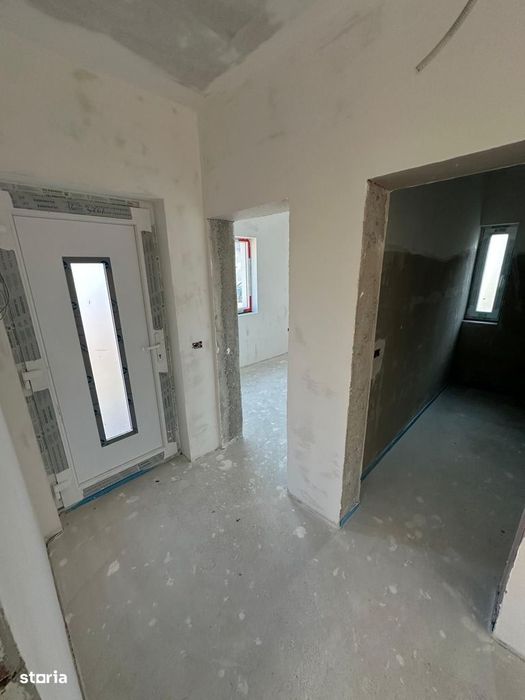Casa individuala 4 camere, 2 bai, Giarmata