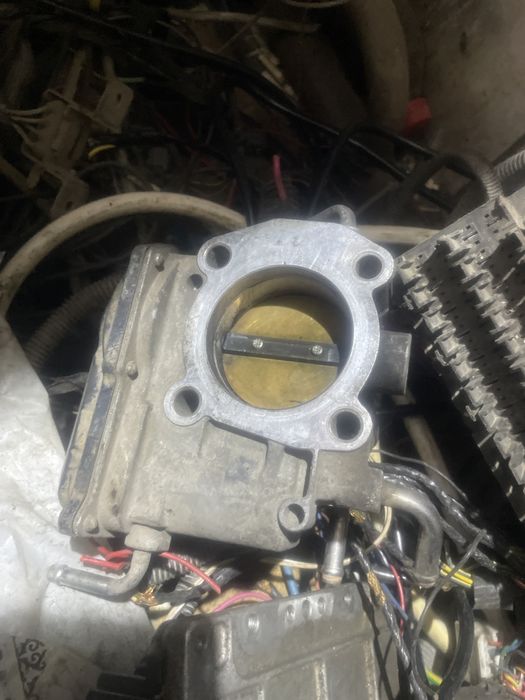 Продам дроссель камри 40