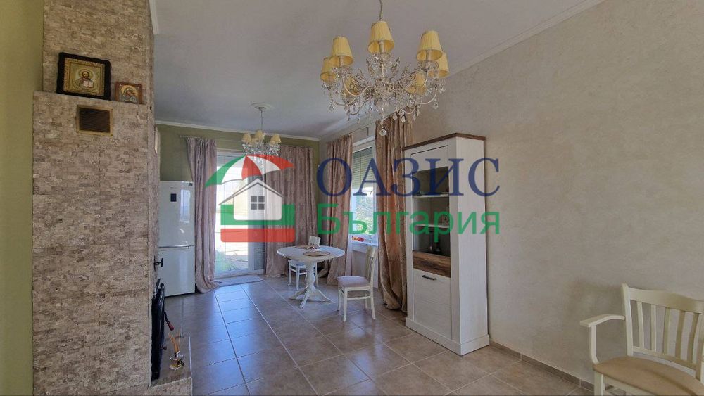 Къща с парцел и басейн, Чолакова Чешма, 212м.кв., цена 349000 евро