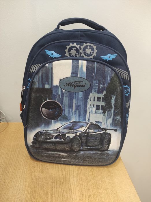Школьные сумки для мальчика и девочки