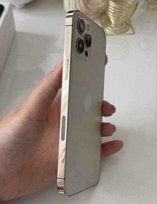 Продам iPhone 12 pro max