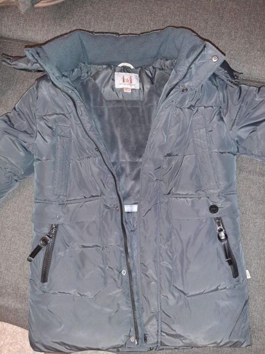 Продам зимнюю куртку