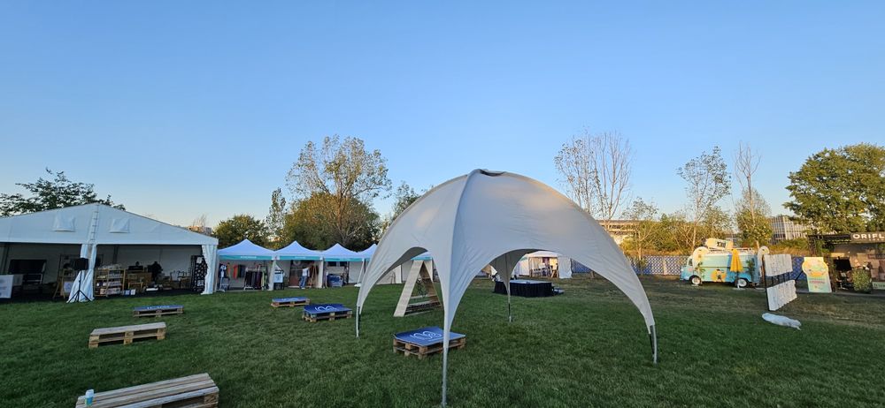 Inchiriem corturi si logistica evenimente